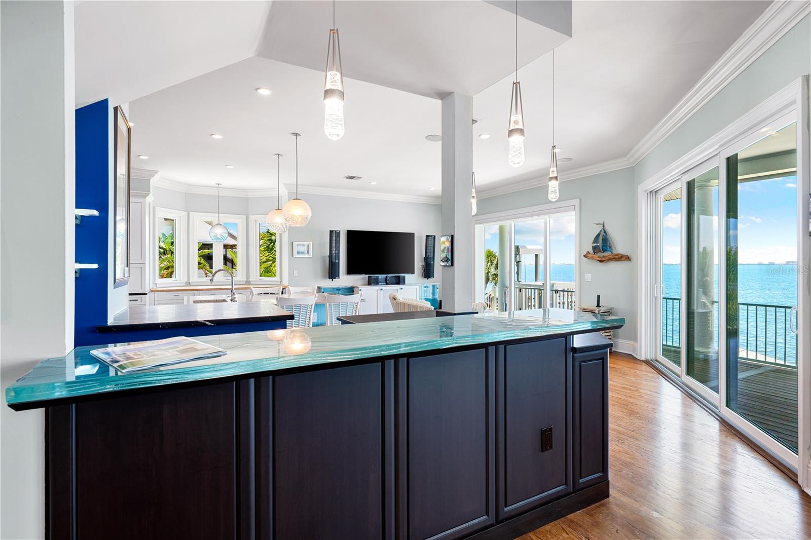 350 S SHORE DR, SARASOTA, FL, 34234