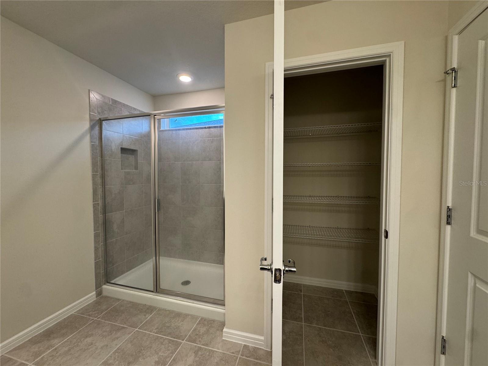 2102 CHARMING AVE, DAVENPORT, FL, 33896