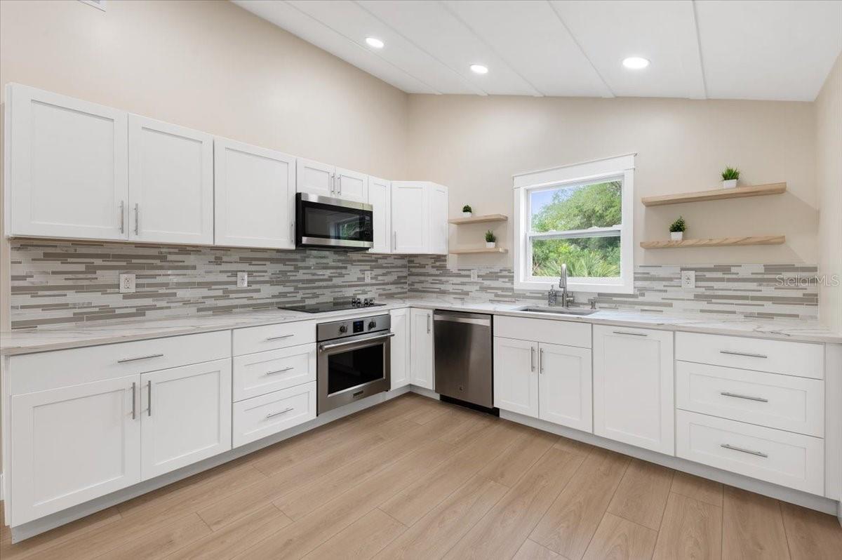 2580 SHAMROCK DR, VENICE, FL, 34293