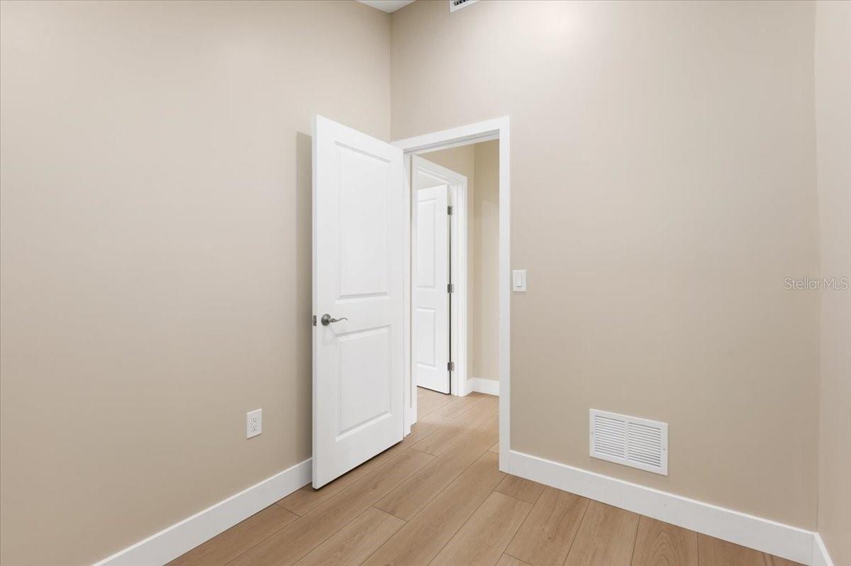 2580 SHAMROCK DR, VENICE, FL, 34293