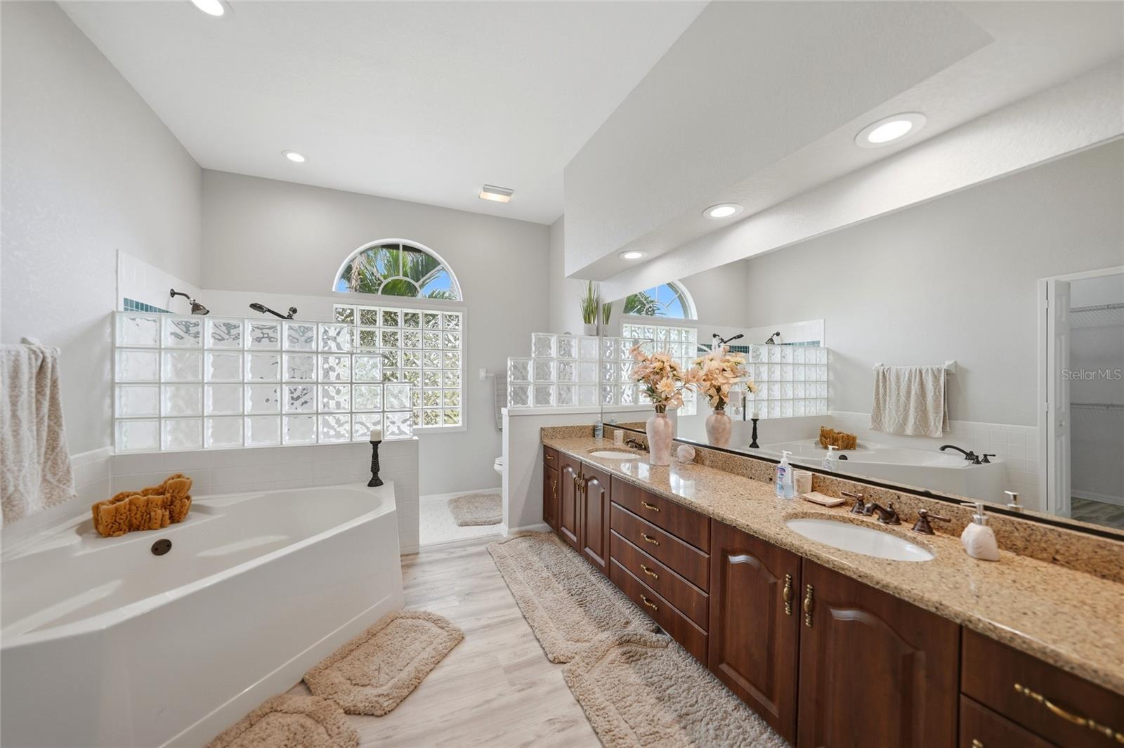 82 MARKER RD, ROTONDA WEST, FL, 33947