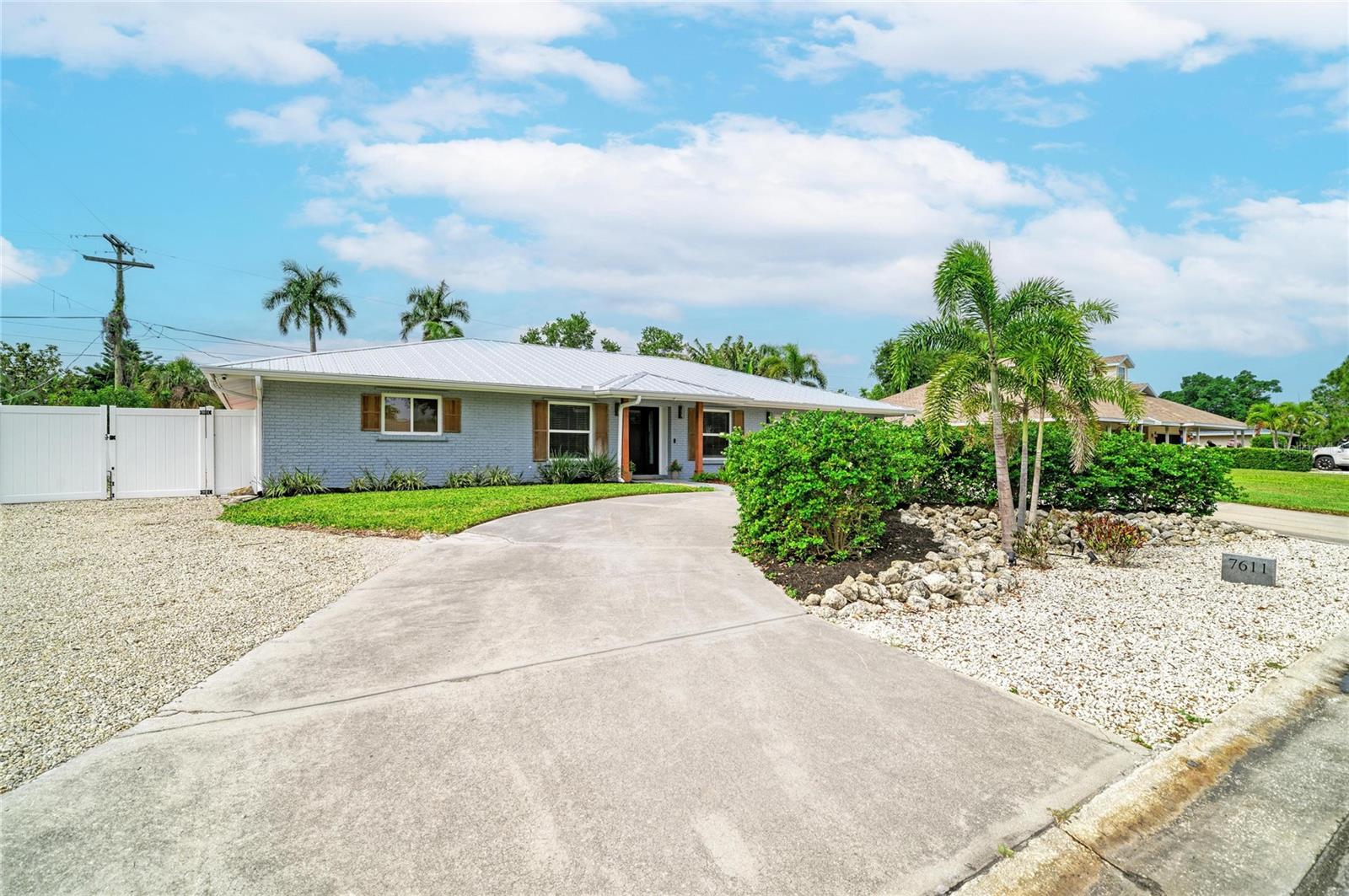 7611 18TH AVE NW, BRADENTON, FL, 34209