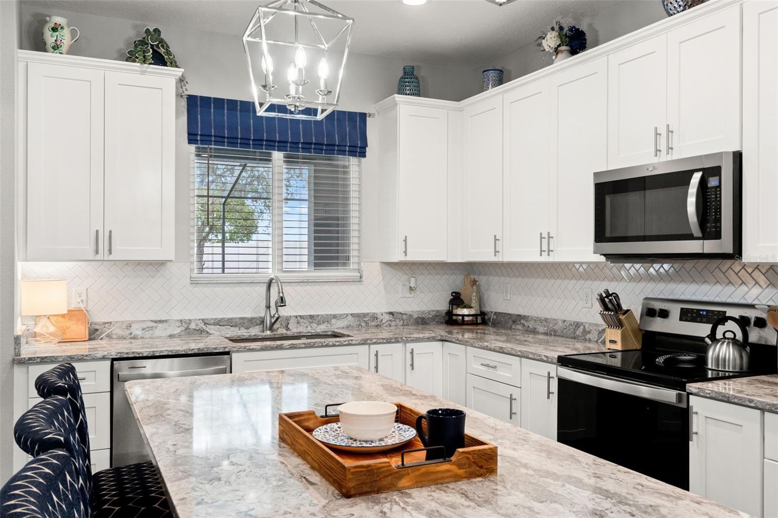18194 MABERLY RD, WEEKI WACHEE, FL, 34614