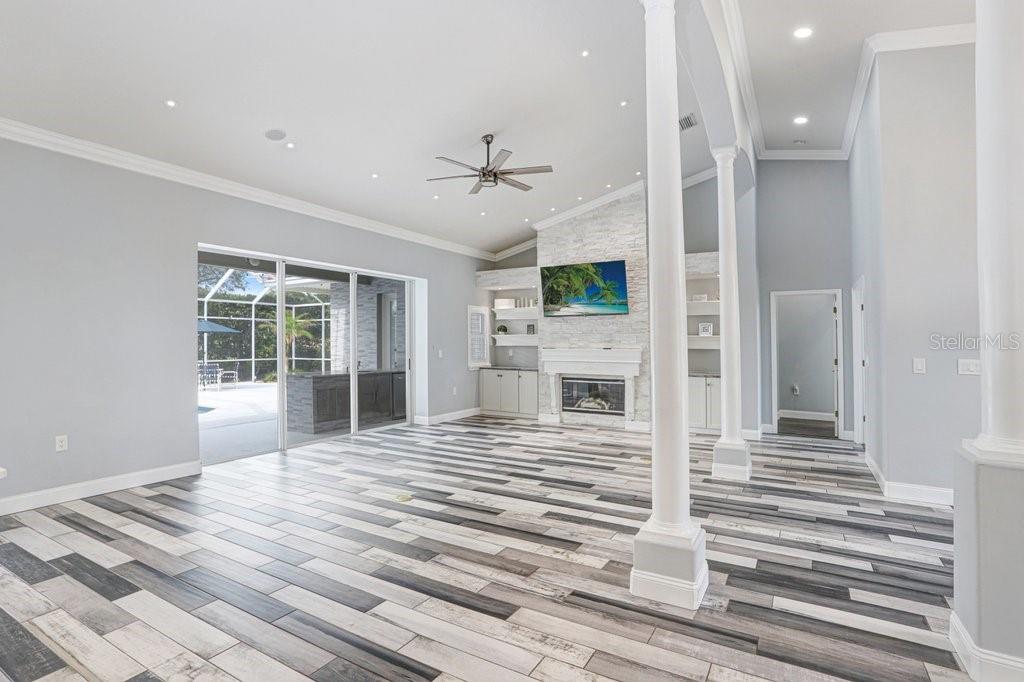 30303 LAURELWOOD LN, WESLEY CHAPEL, FL, 33543