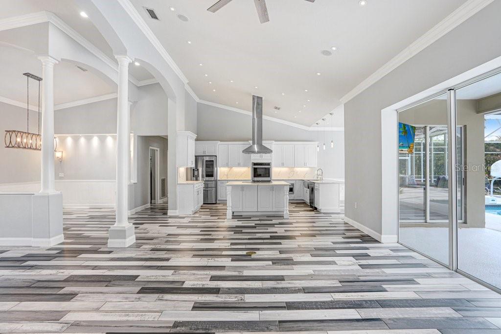 30303 LAURELWOOD LN, WESLEY CHAPEL, FL, 33543