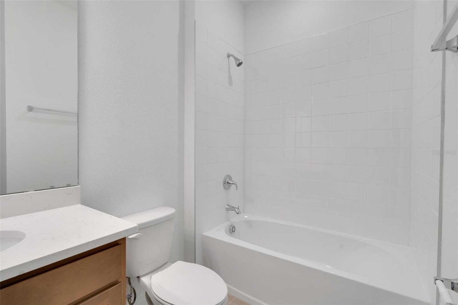 748 SUNSHOWER DR, LADY LAKE, FL, 32159
