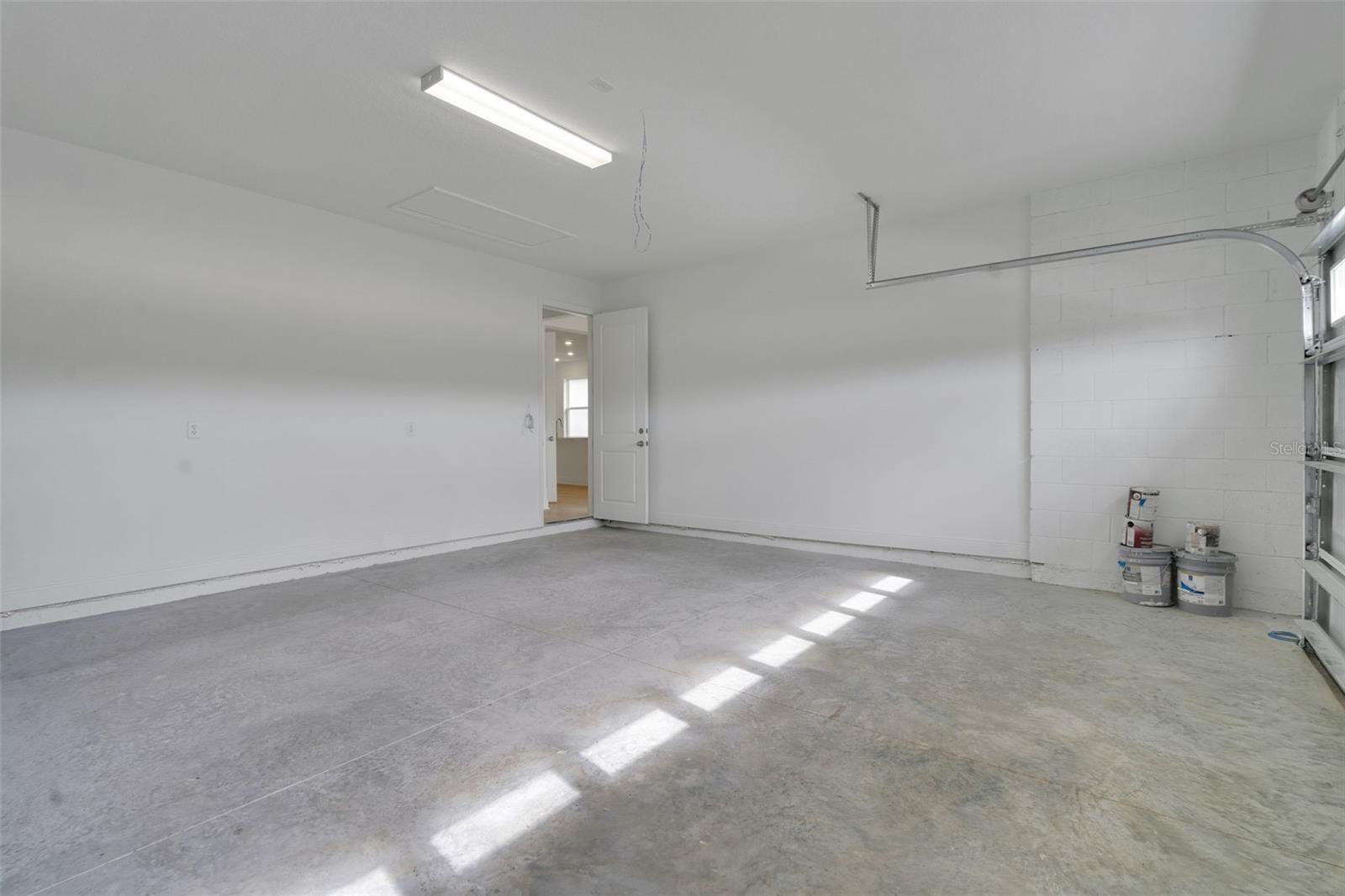 748 SUNSHOWER DR, LADY LAKE, FL, 32159
