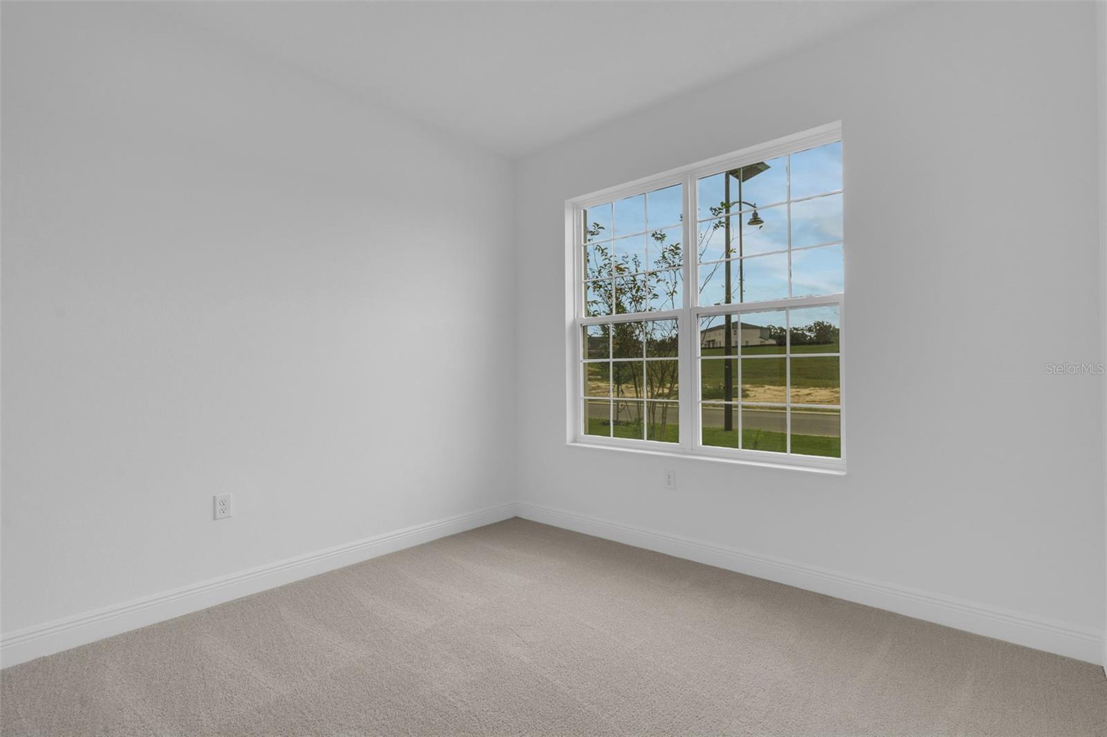 748 SUNSHOWER DR, LADY LAKE, FL, 32159