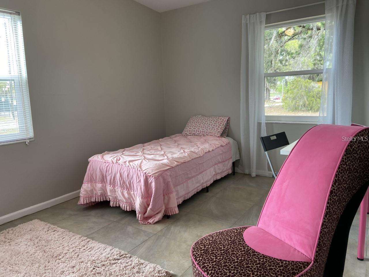 813 S AMELIA AVE, DELAND, FL, 32724