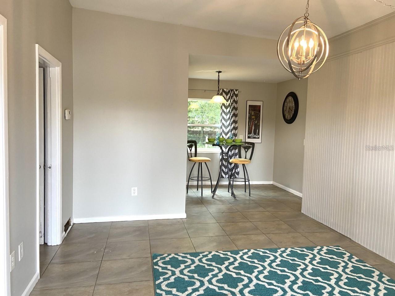 813 S AMELIA AVE, DELAND, FL, 32724