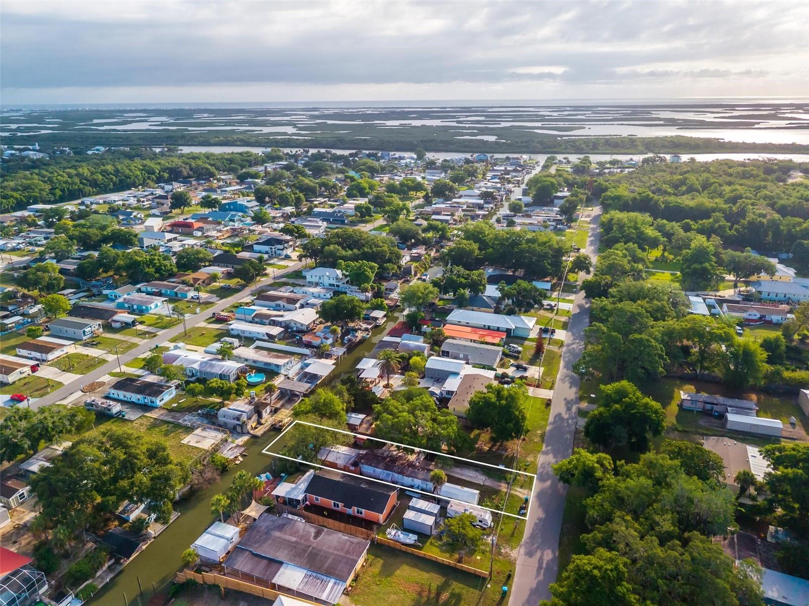 138 INDIAN CREEK RD, OAK HILL, FL, 32759