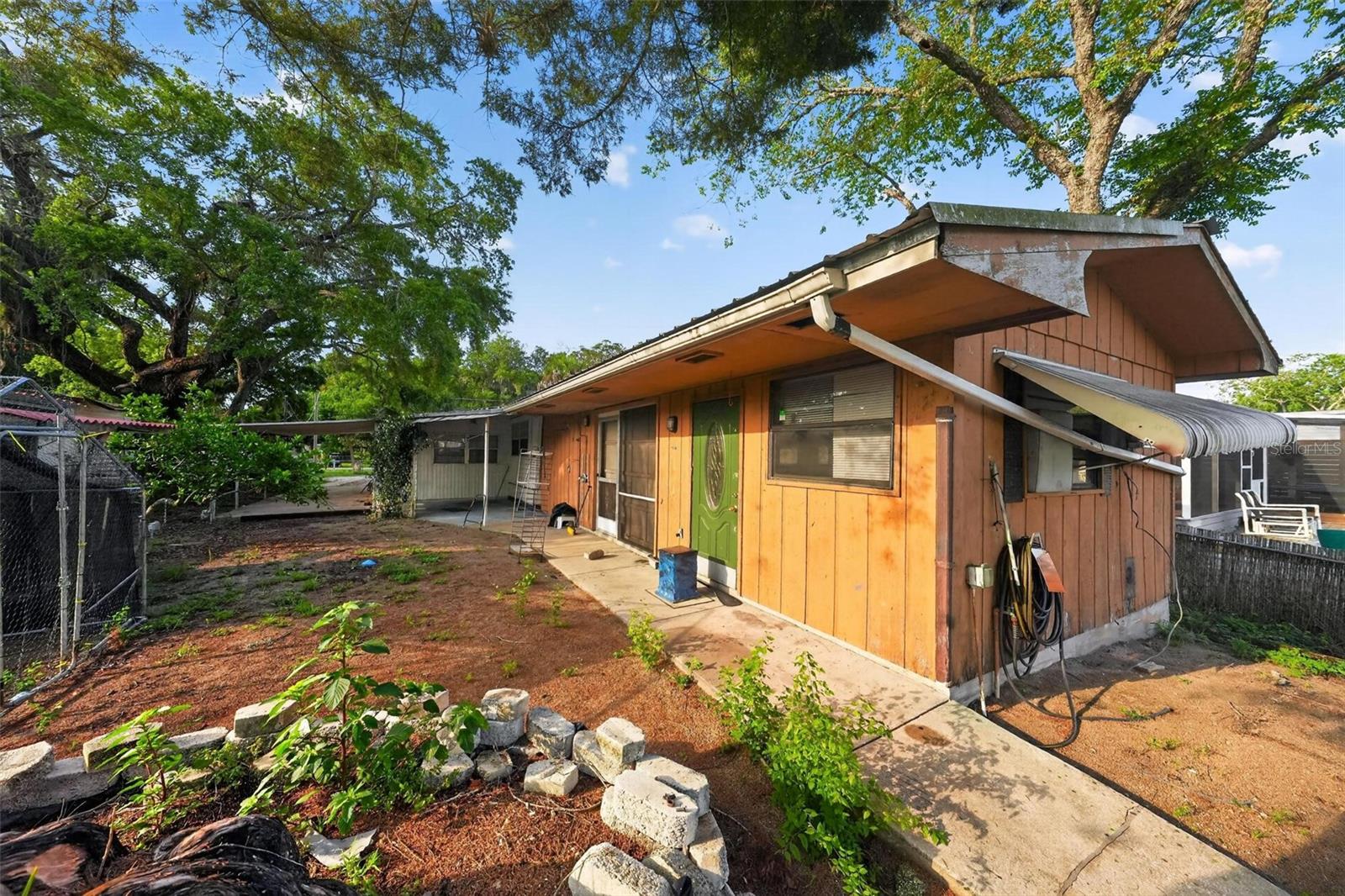 138 INDIAN CREEK RD, OAK HILL, FL, 32759