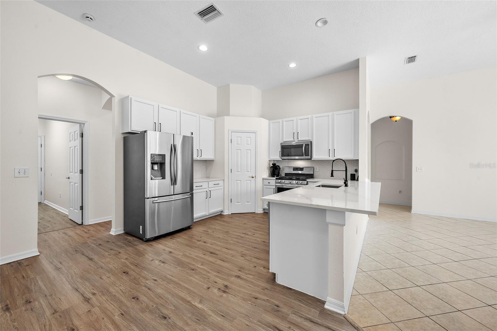 27338 HOLLYBROOK TRL, WESLEY CHAPEL, FL, 33544
