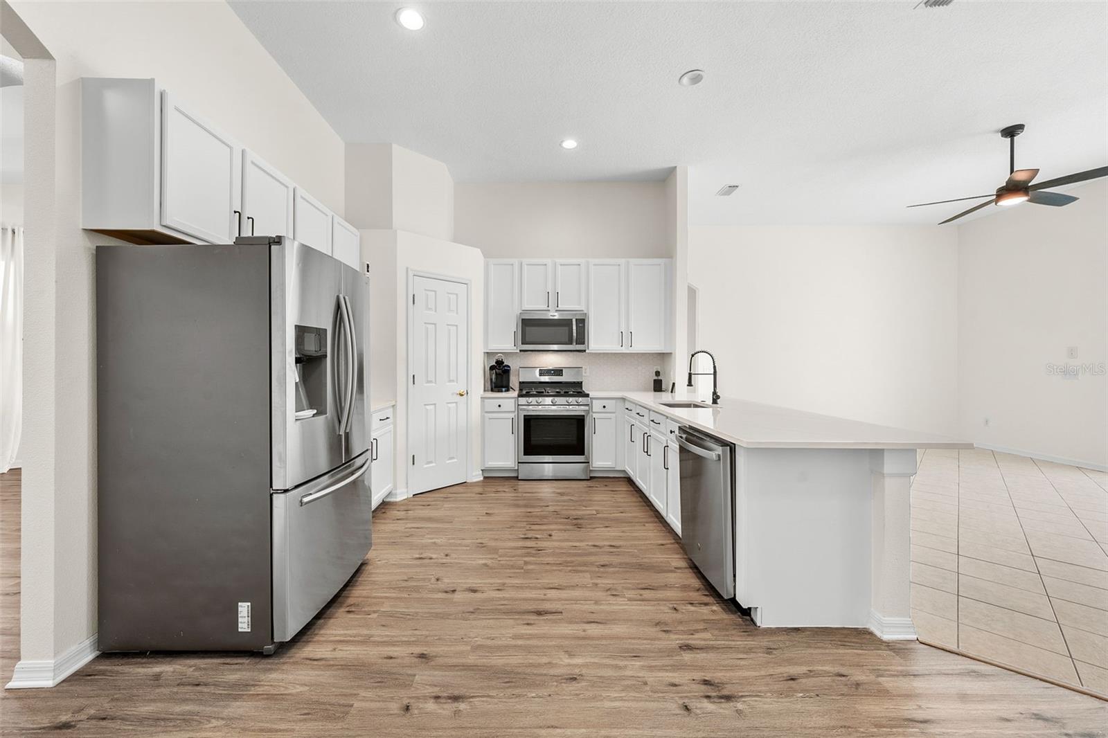 27338 HOLLYBROOK TRL, WESLEY CHAPEL, FL, 33544