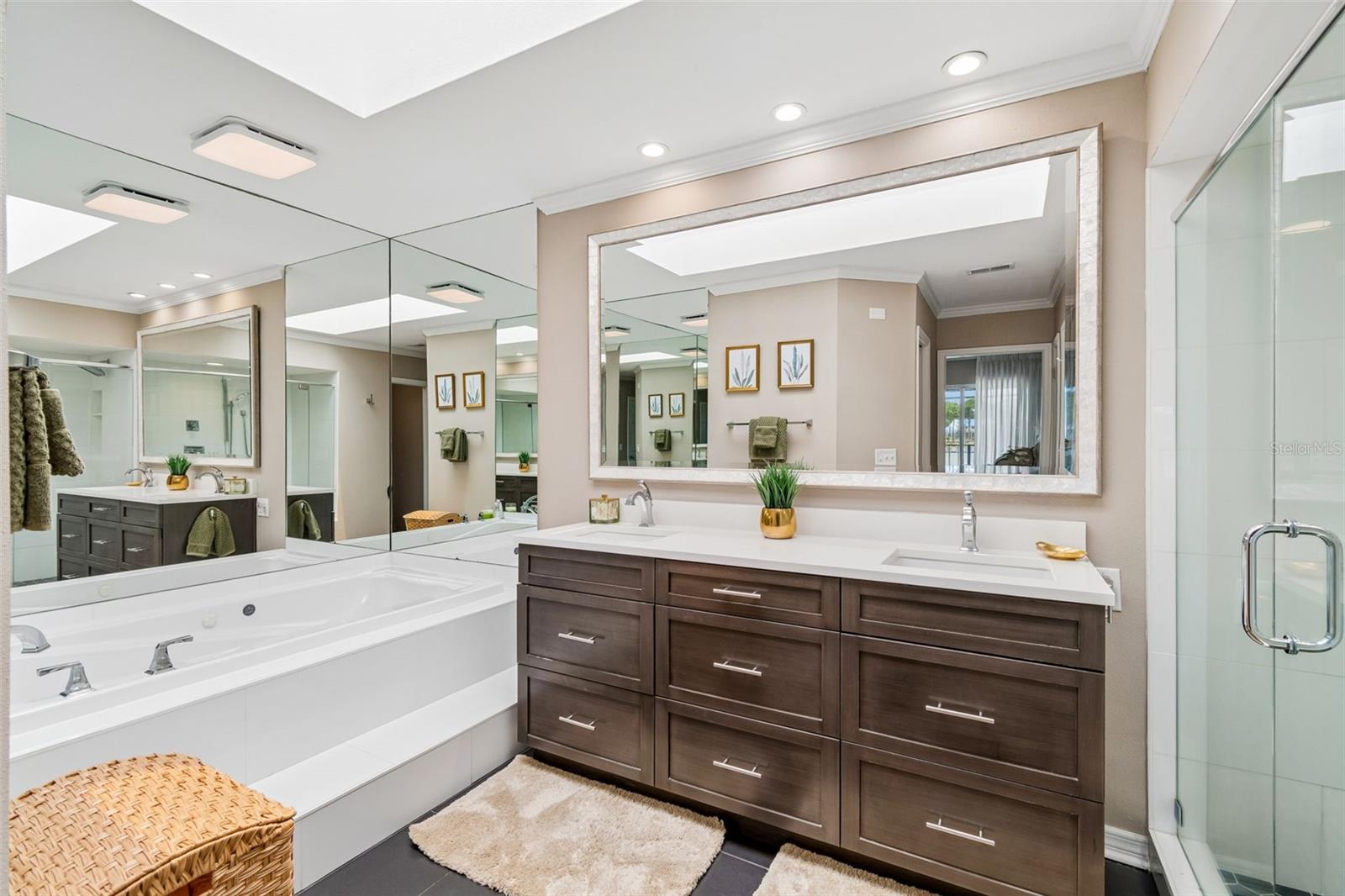 3133 LAKE ELLEN DR #3133, TAMPA, FL, 33618