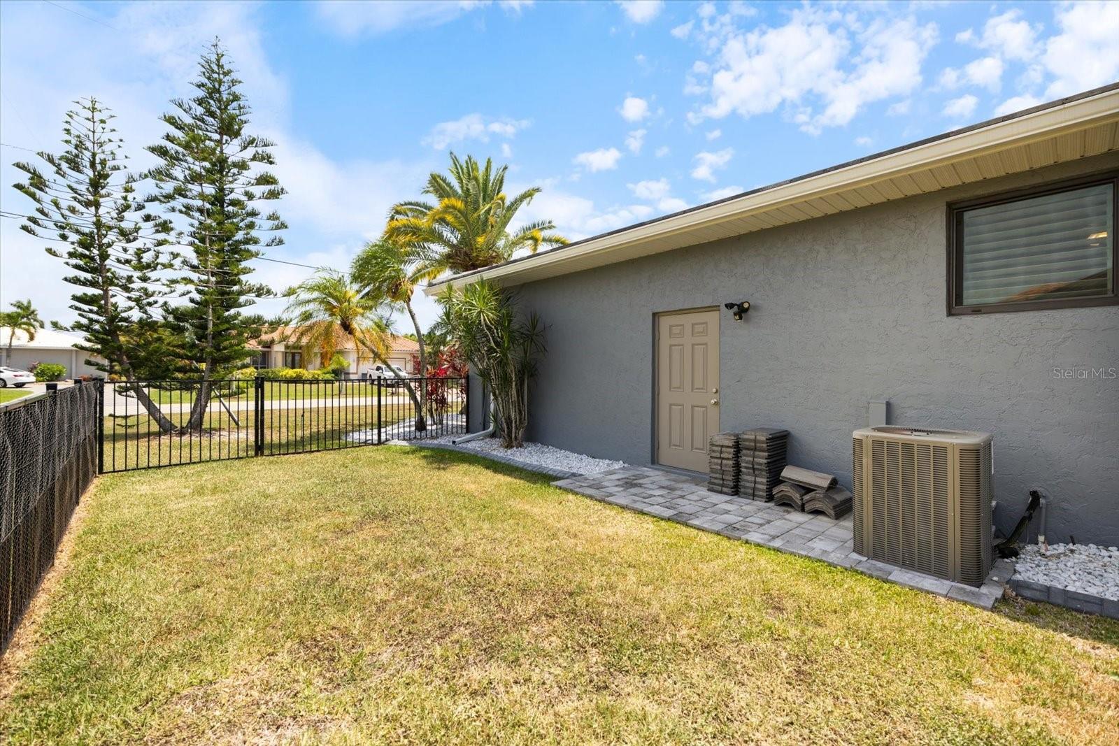 3336 TRIPOLI BLVD, PUNTA GORDA, FL, 33950