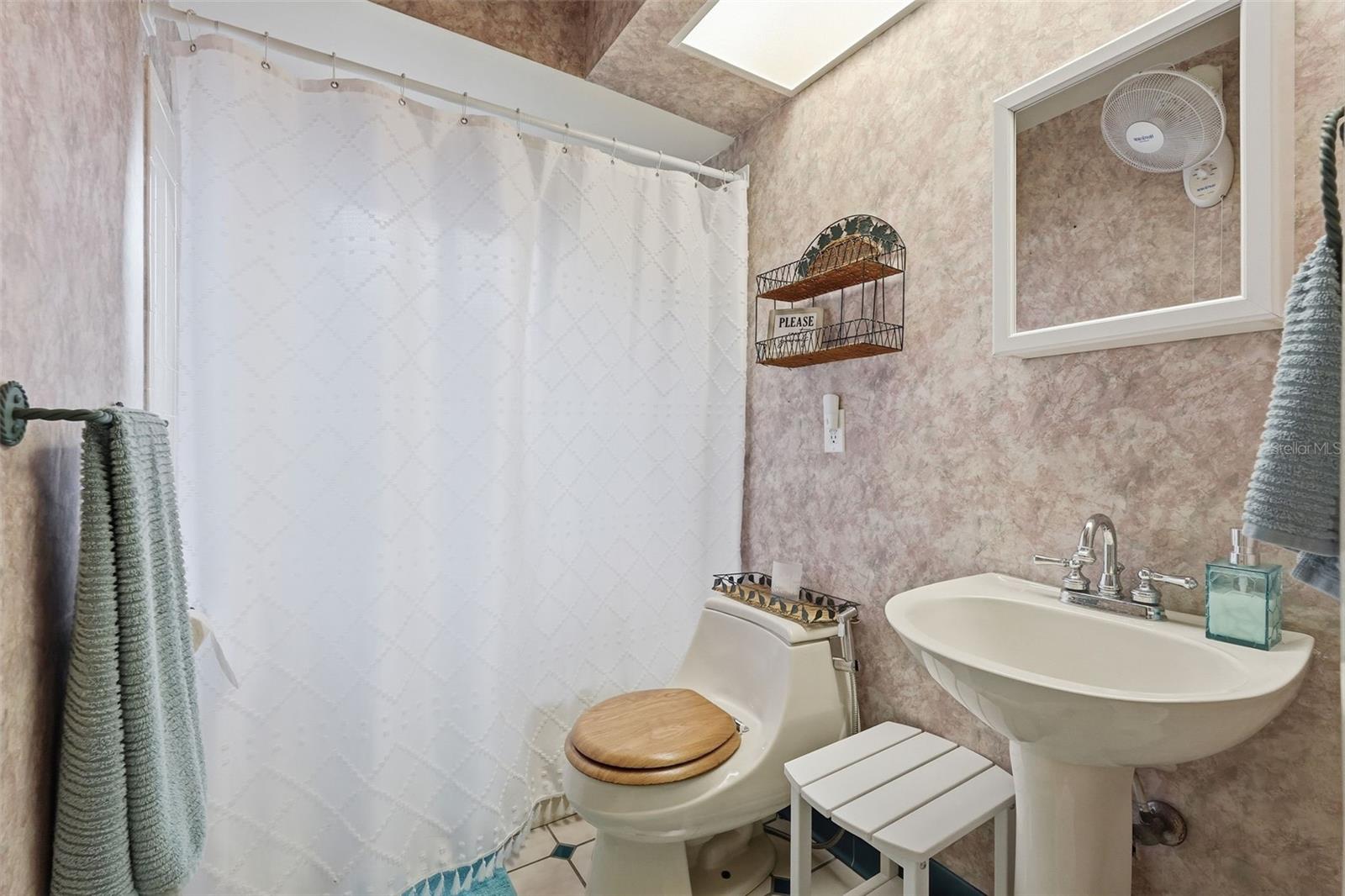 1785 ALBEMARLE RD, CLEARWATER, FL, 33764