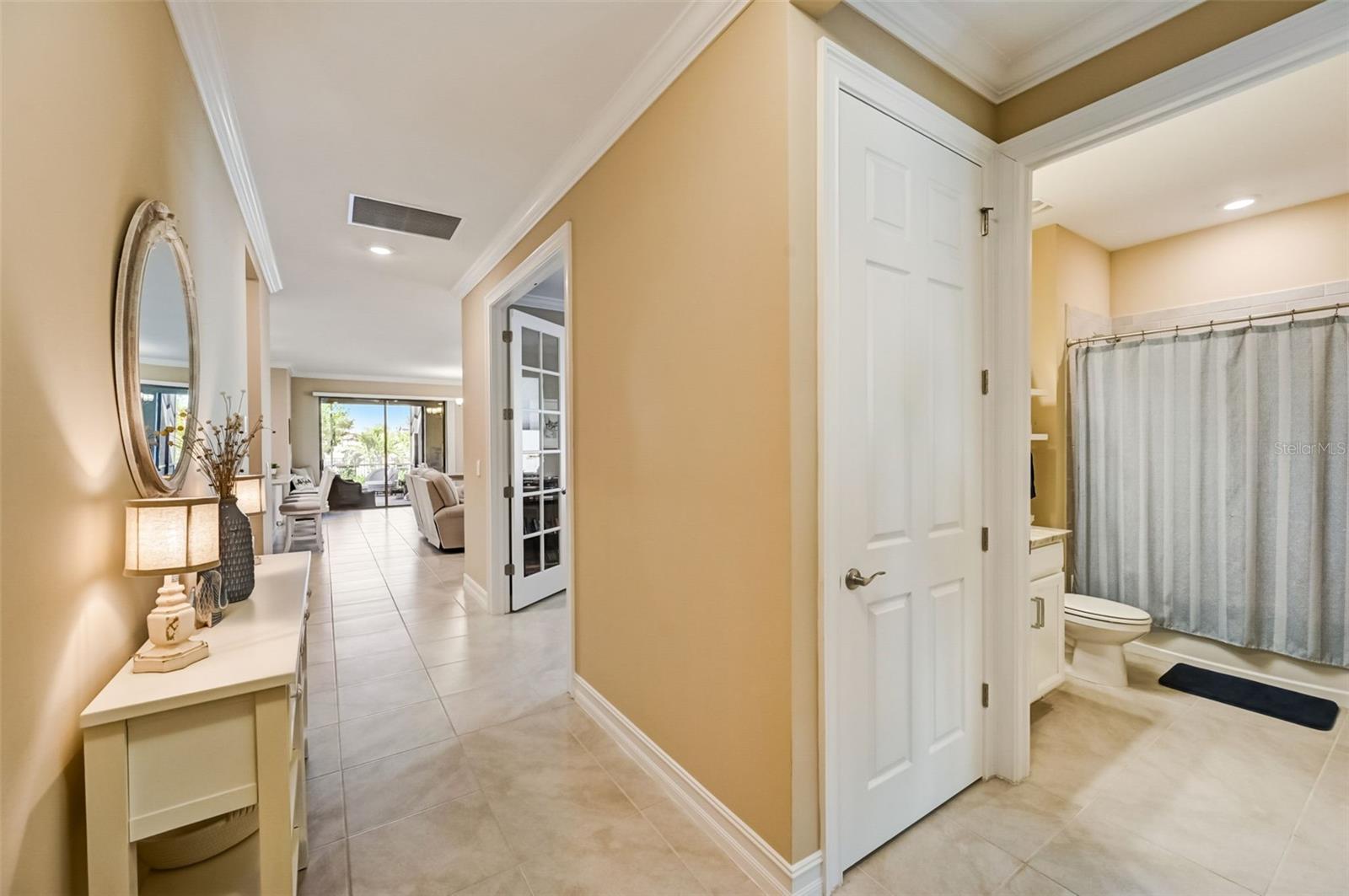 113 VINADIO BLVD, NOKOMIS, FL, 34275