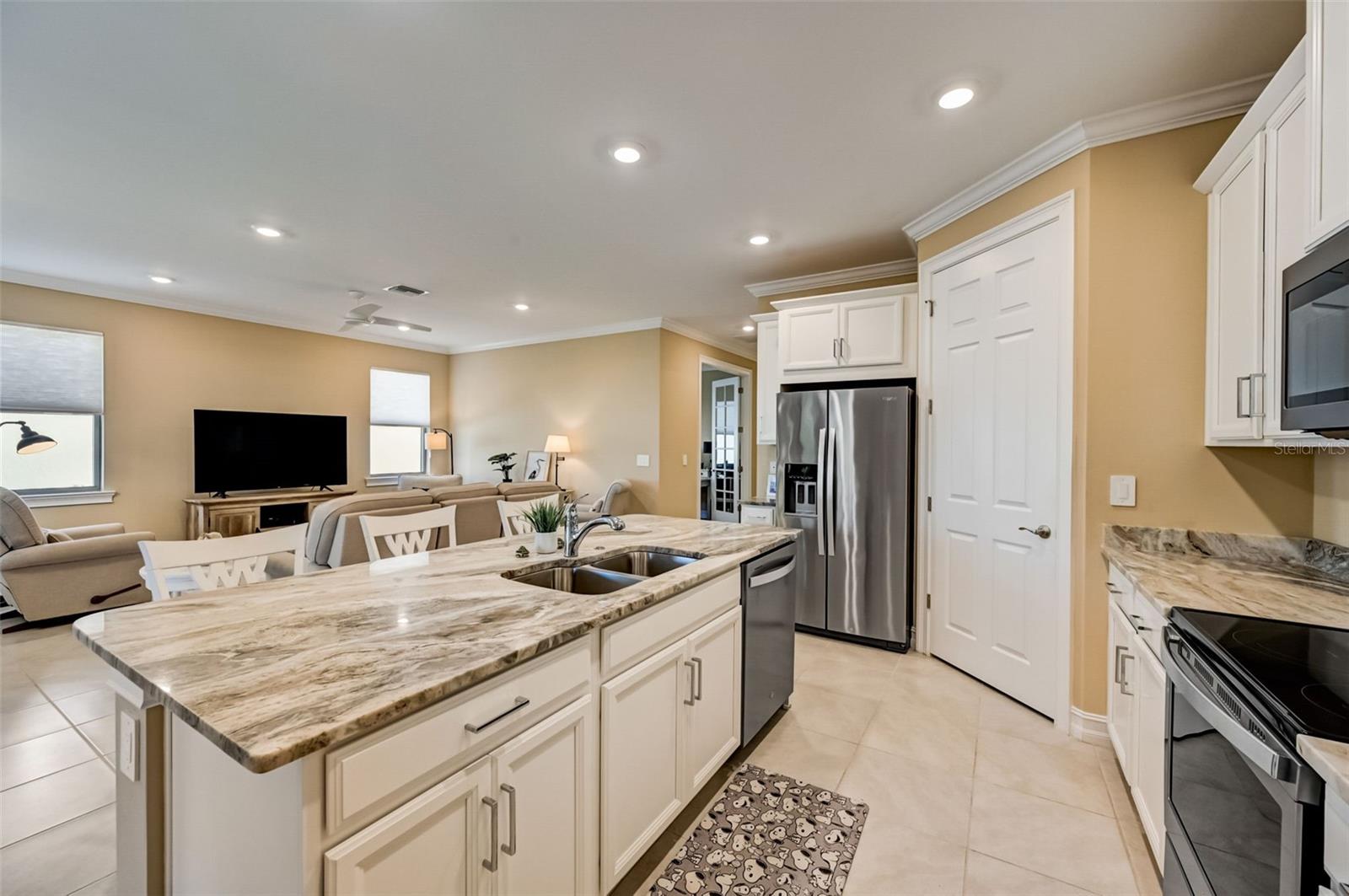 113 VINADIO BLVD, NOKOMIS, FL, 34275