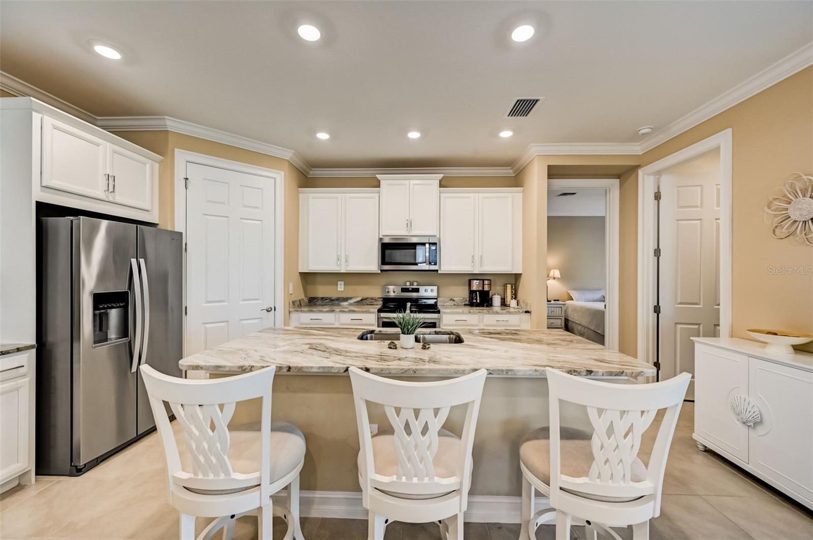 113 VINADIO BLVD, NOKOMIS, FL, 34275