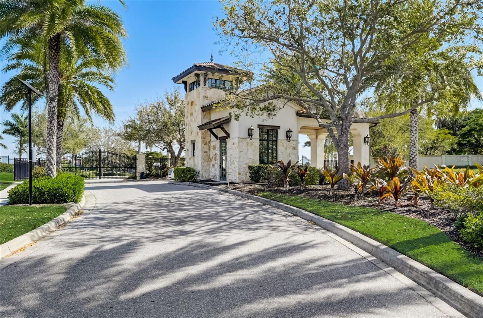113 VINADIO BLVD, NOKOMIS, FL, 34275