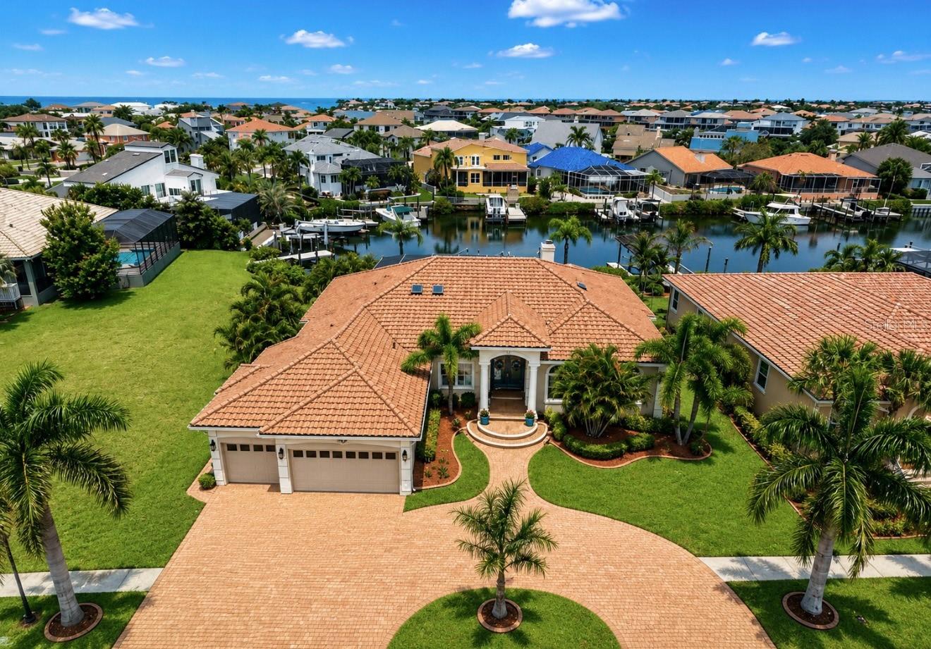 929 ALLEGRO LN, APOLLO BEACH, FL, 33572