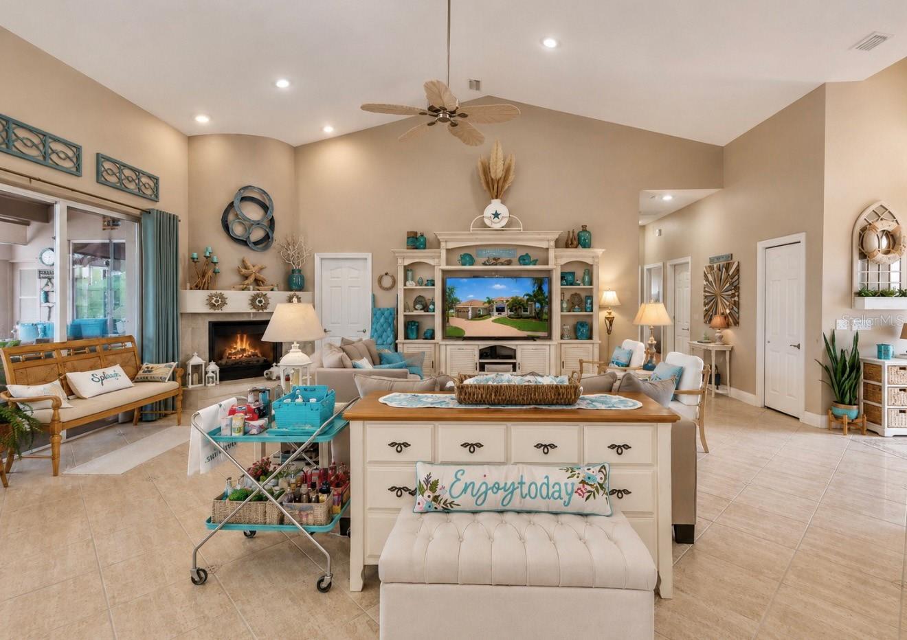 929 ALLEGRO LN, APOLLO BEACH, FL, 33572