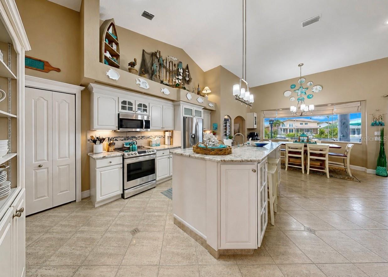 929 ALLEGRO LN, APOLLO BEACH, FL, 33572