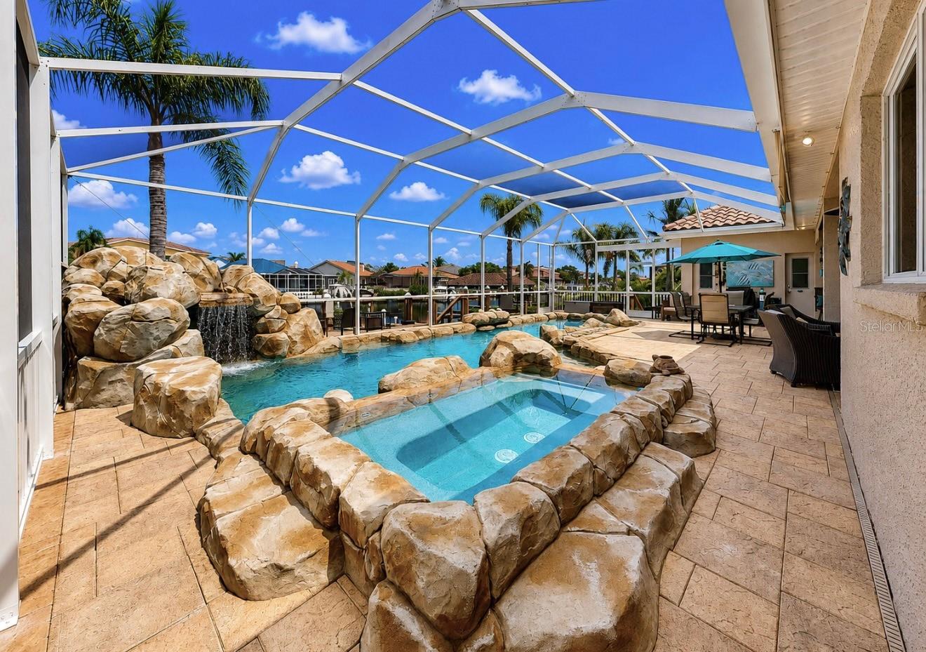 929 ALLEGRO LN, APOLLO BEACH, FL, 33572
