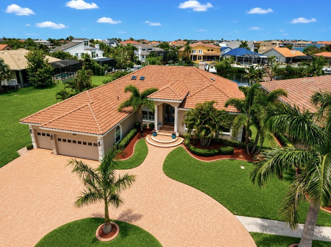 929 ALLEGRO LN, APOLLO BEACH, FL, 33572