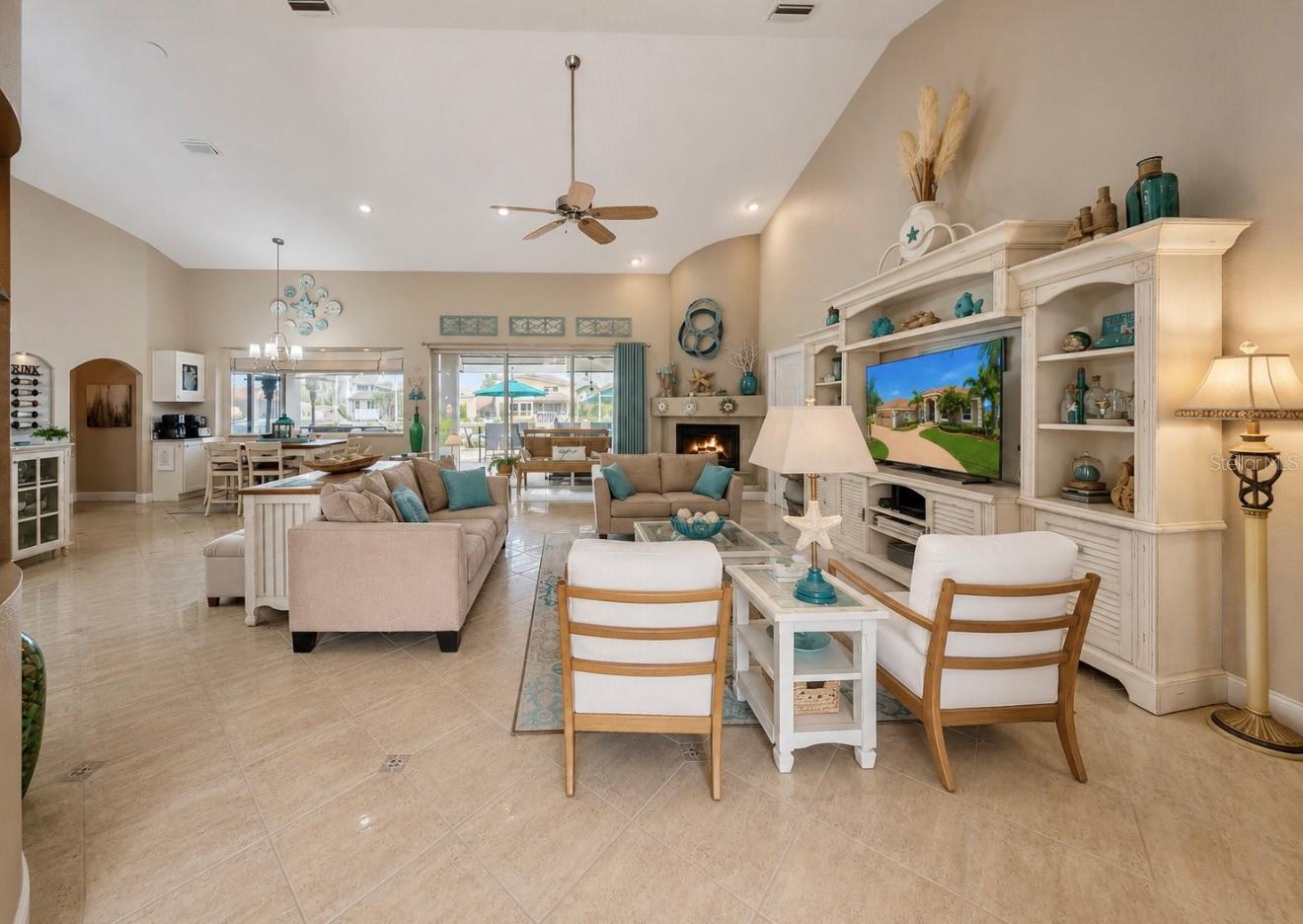 929 ALLEGRO LN, APOLLO BEACH, FL, 33572