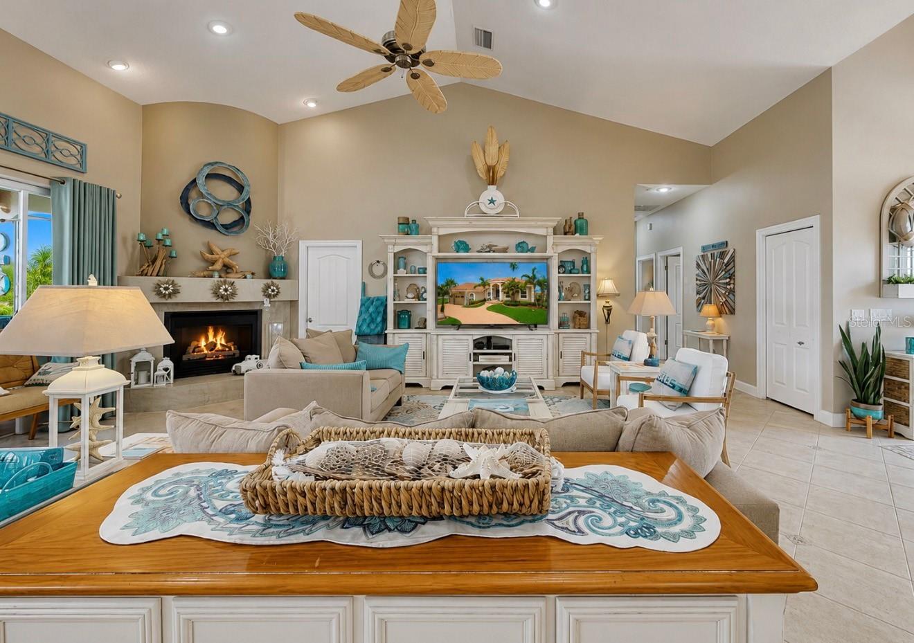 929 ALLEGRO LN, APOLLO BEACH, FL, 33572