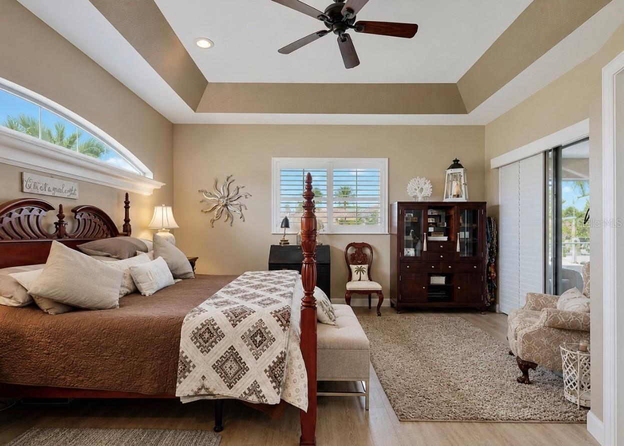 929 ALLEGRO LN, APOLLO BEACH, FL, 33572