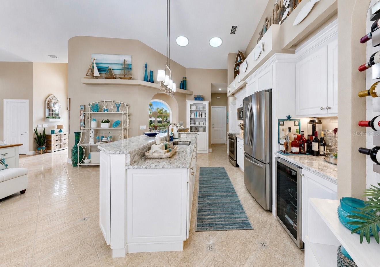 929 ALLEGRO LN, APOLLO BEACH, FL, 33572