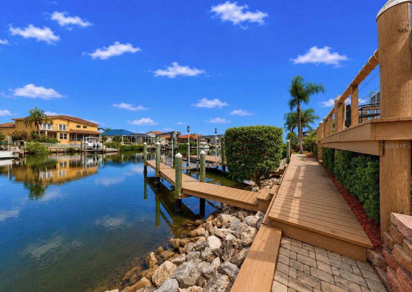 929 ALLEGRO LN, APOLLO BEACH, FL, 33572