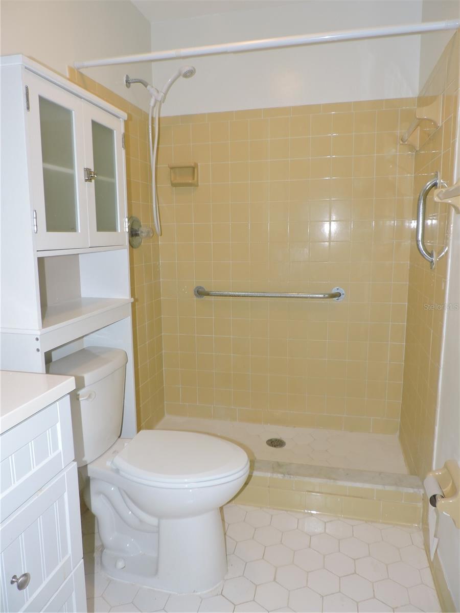 130 E JOHNSON AVE #102, LAKE WALES, FL, 33853