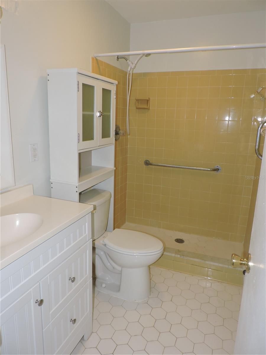 130 E JOHNSON AVE #102, LAKE WALES, FL, 33853