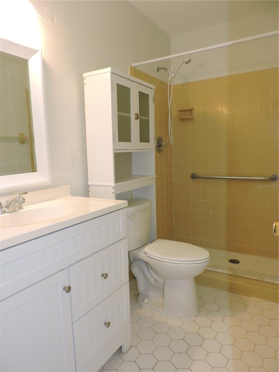130 E JOHNSON AVE #102, LAKE WALES, FL, 33853