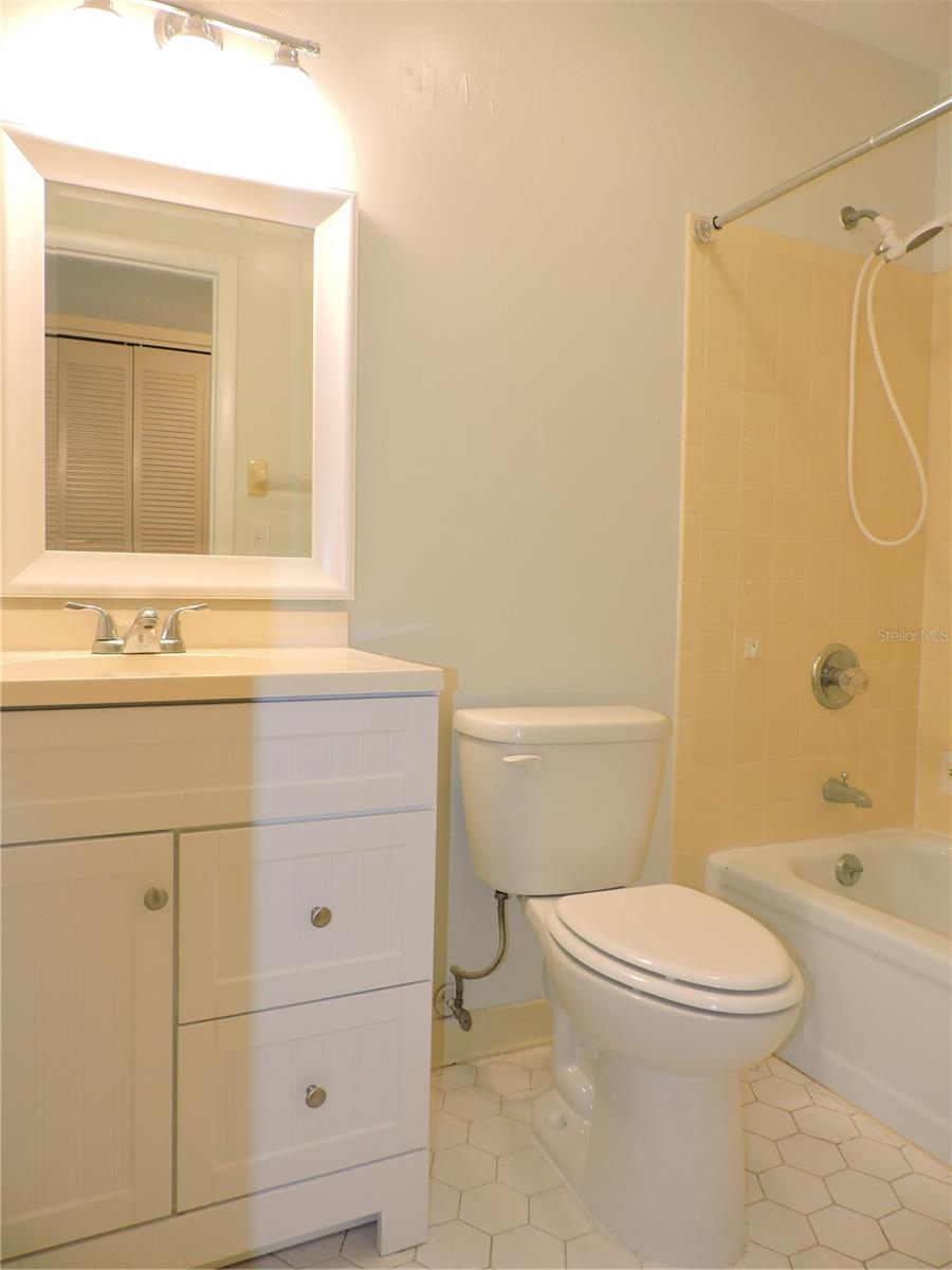 130 E JOHNSON AVE #102, LAKE WALES, FL, 33853