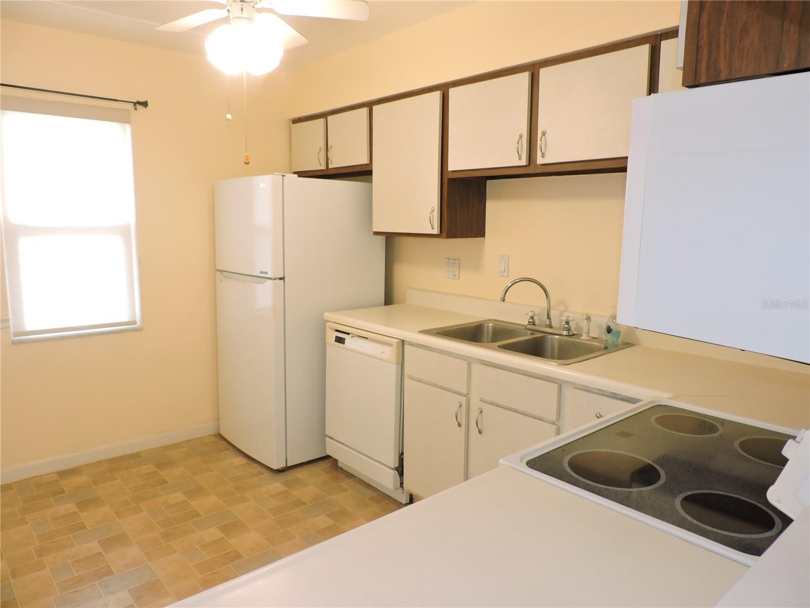 130 E JOHNSON AVE #102, LAKE WALES, FL, 33853