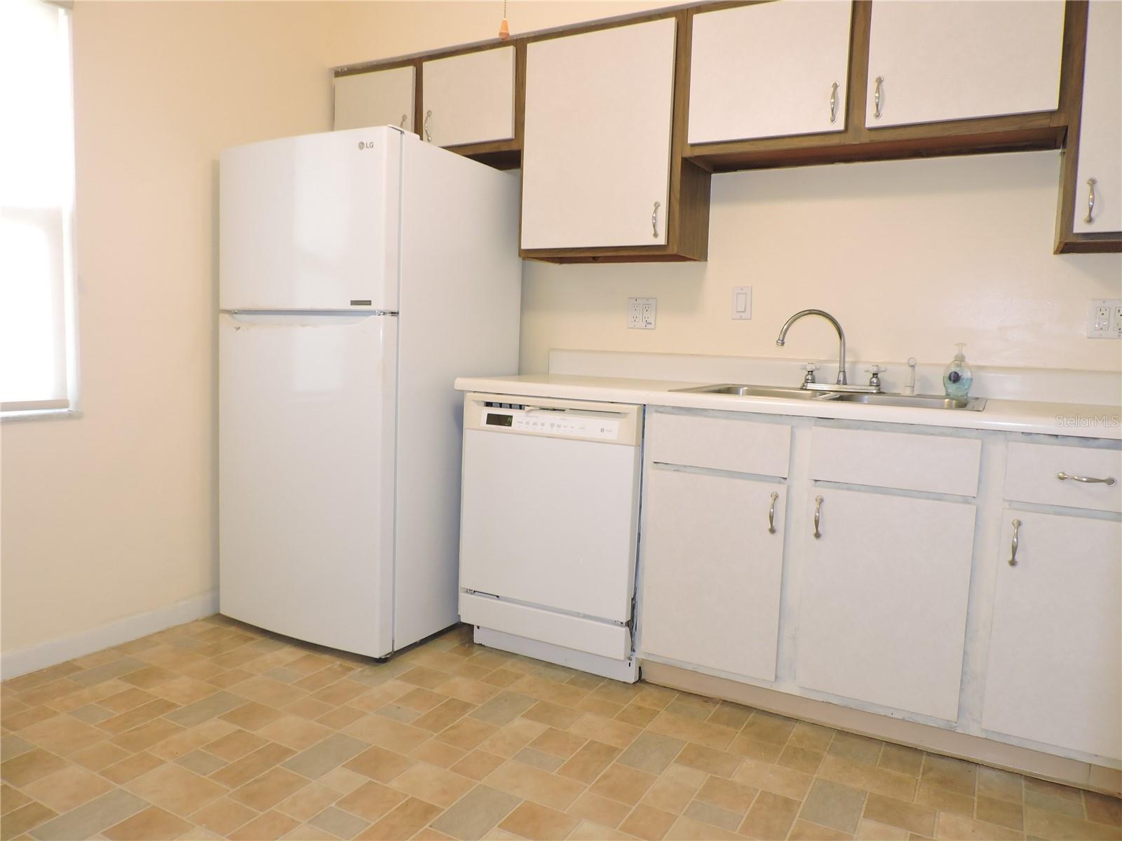 130 E JOHNSON AVE #102, LAKE WALES, FL, 33853