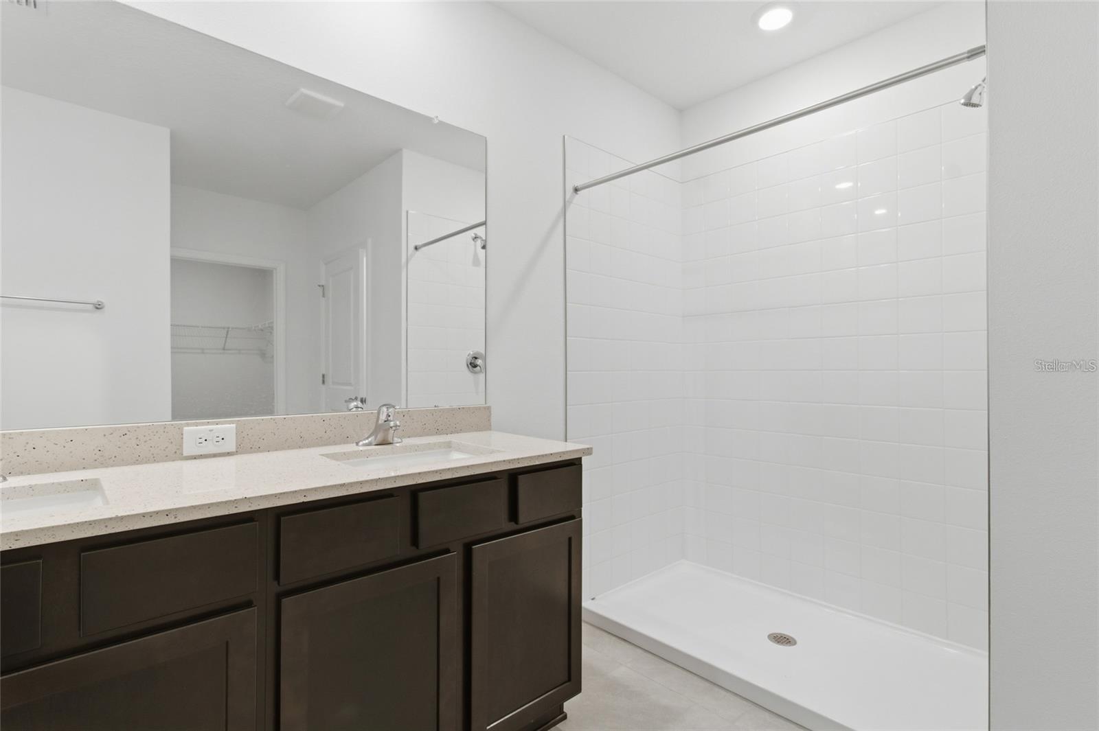 2919 GARDINER LN, ZEPHYRHILLS, FL, 33541