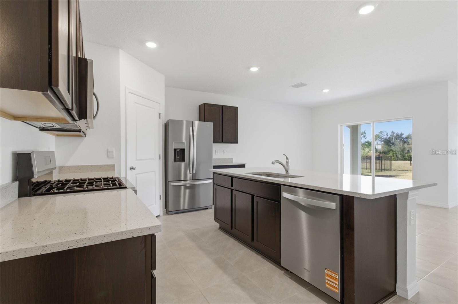 2919 GARDINER LN, ZEPHYRHILLS, FL, 33541
