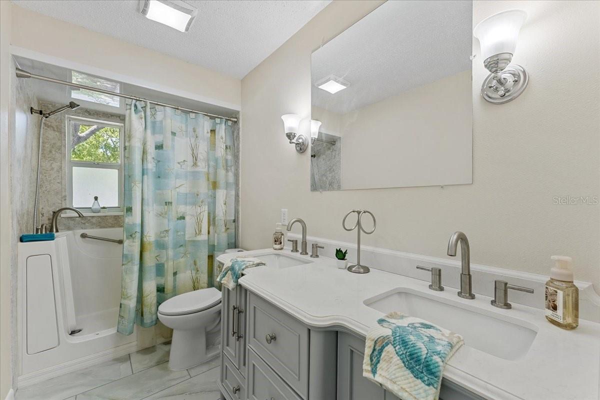 344 CROSSWINDS DR, PALM HARBOR, FL, 34683