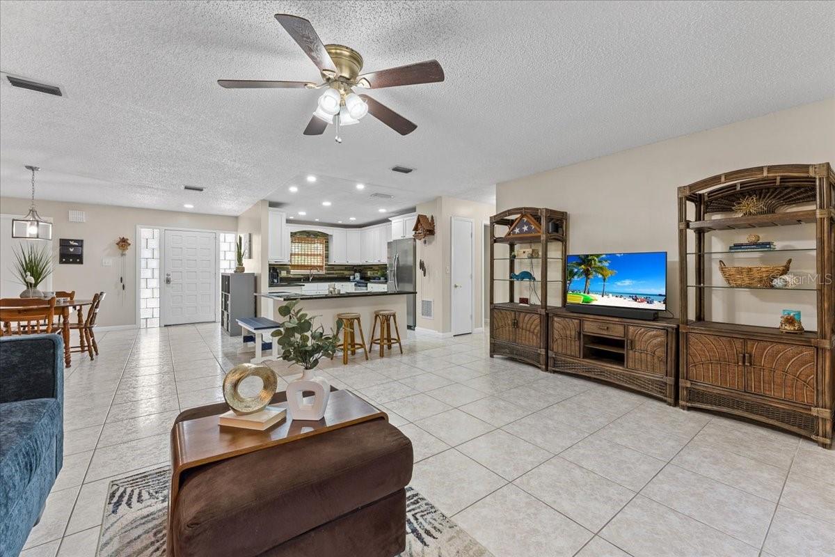 344 CROSSWINDS DR, PALM HARBOR, FL, 34683