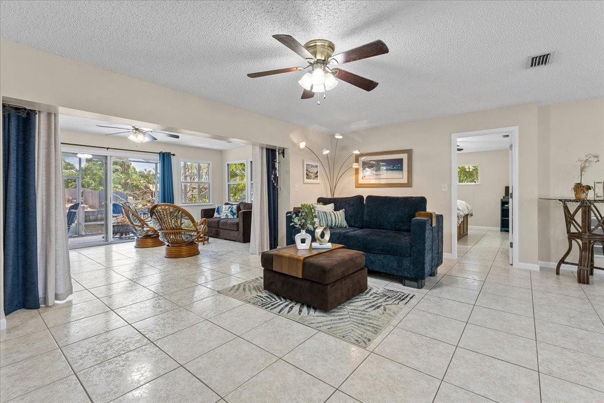 344 CROSSWINDS DR, PALM HARBOR, FL, 34683