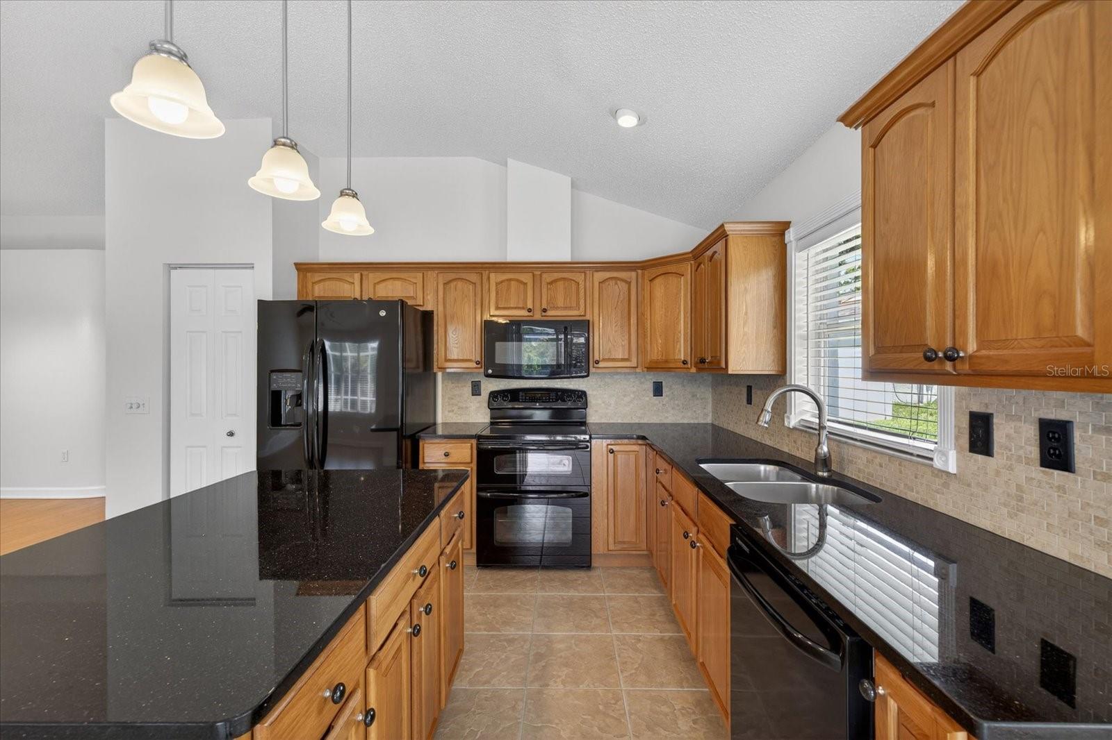 2651 OLEANDER CT, PALM HARBOR, FL, 34684