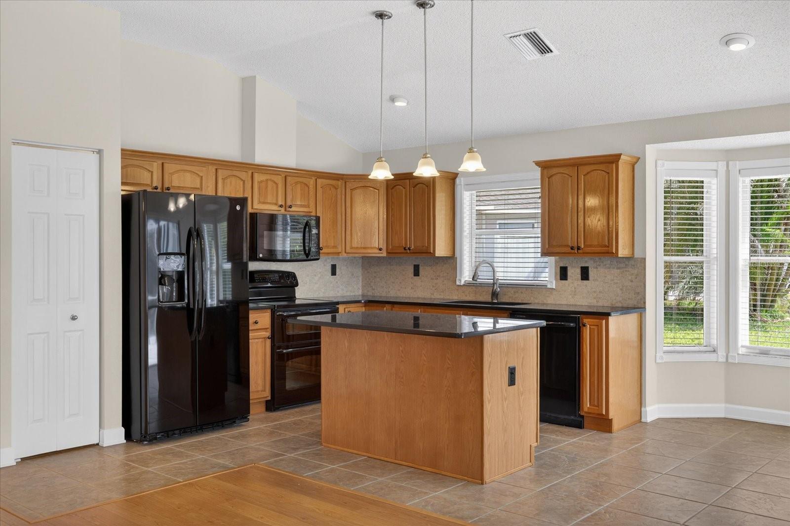 2651 OLEANDER CT, PALM HARBOR, FL, 34684