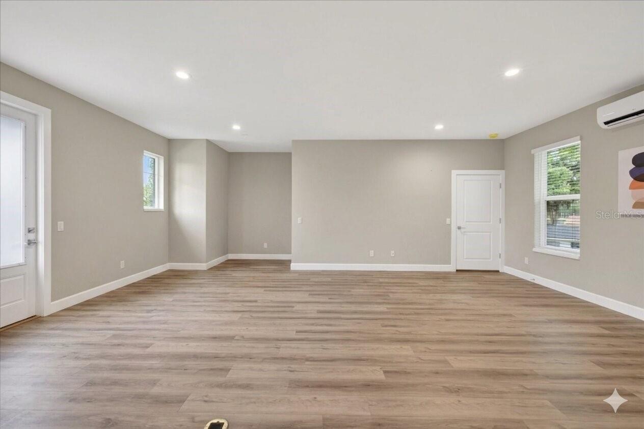 1208 SUNSET LN, LUTZ, FL, 33549