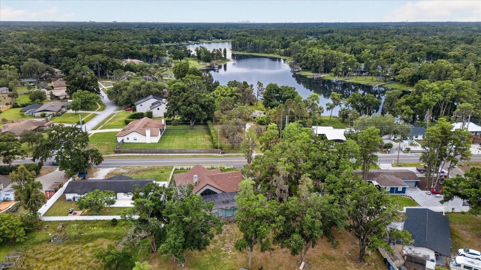1208 SUNSET LN, LUTZ, FL, 33549